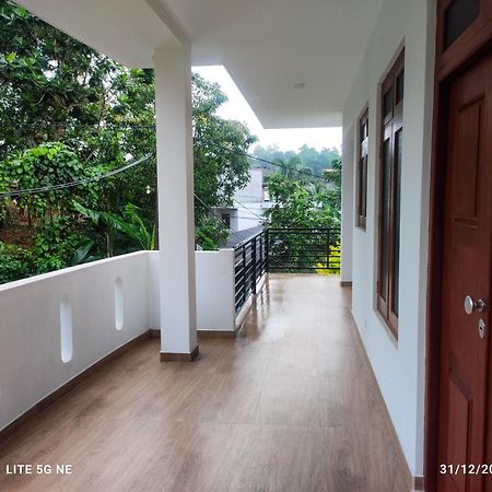 Villa Tanzanite Hikkaduwa Exterior foto