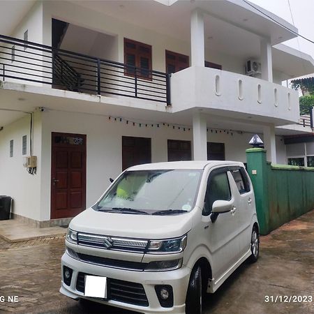 Villa Tanzanite Hikkaduwa Exterior foto